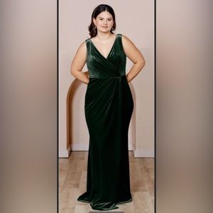 Revelry size 22 in Emerald 613 Velvet